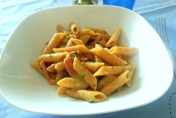 Pasta con crema di zucchine e speck Bimby1