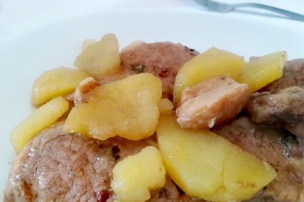 Filetto di maiale con patate e funghi 3