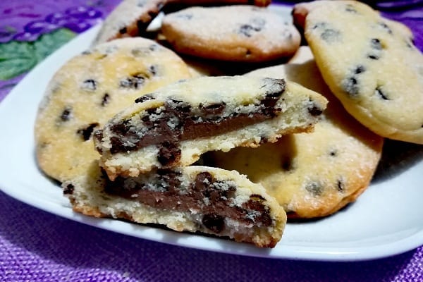 Biscotti al burro, con gocce di cioccolato e nutella 3