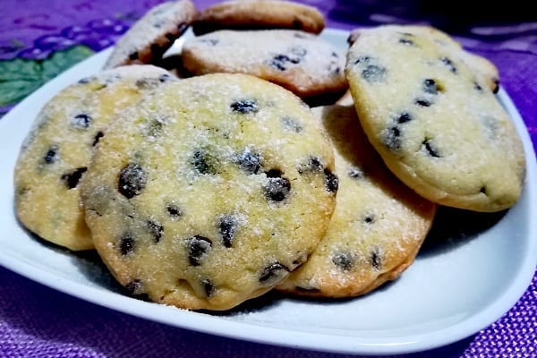 Biscotti al burro, con gocce di cioccolato e nutella