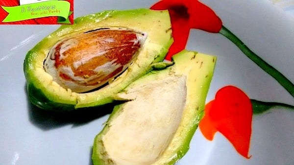 Insalata di avocado e uova 1