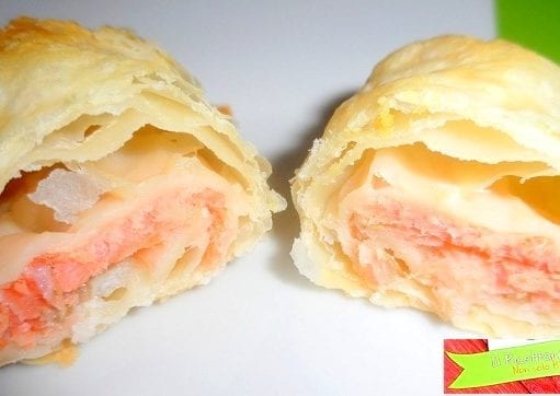 Fagottini di pasta sfoglia con salmone