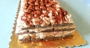 Semifreddo Tiramisù ai wafer: dolce alternativo e veloce Semifreddo Tiramisù ai wafer