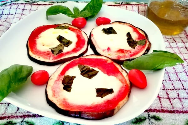 Melanzane veloci al forno con mozzarella e pomodoro 2