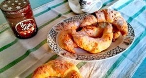 Cornetti di sfoglia con crema pan di stelle Cornetti di sfoglia con crema pan di stelle