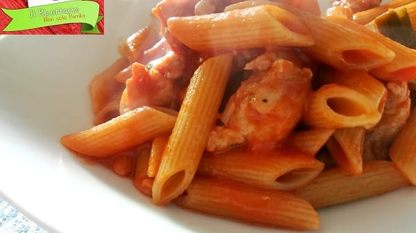 Pasta al sugo e salsiccia, ricetta veloce 2