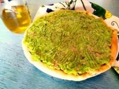 Torta salata con avocado e tonno Torta salata con avocado e tonno