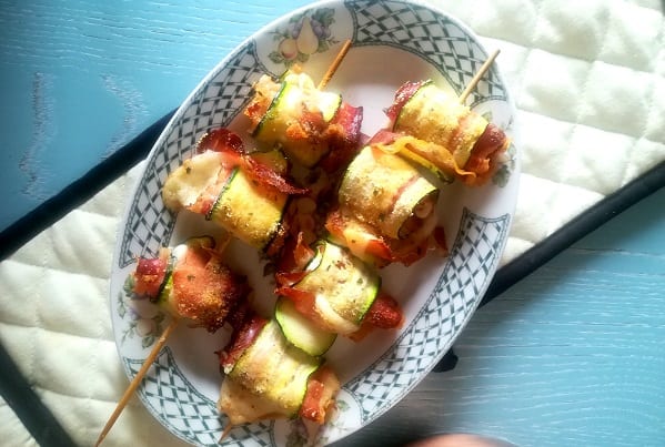 Involtini di zucchine con provolone e speck