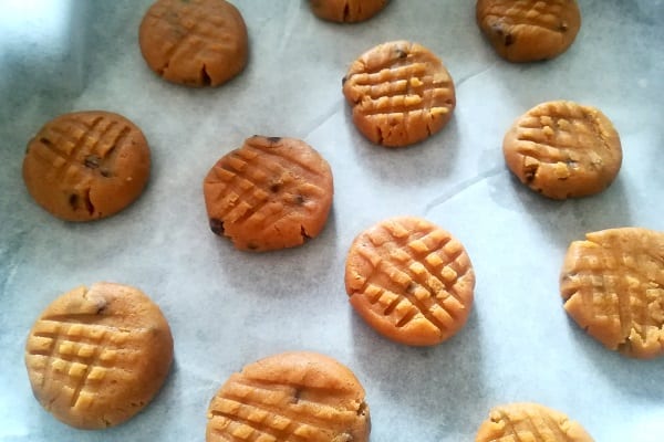 Biscotti al burro di arachidi e gocce di cioccolato 2