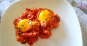 Uova alla Shakshuka: ecco come si fanno Uova alla Shakshuka