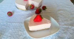 Torta fredda allo yogurt e fragole Bimby, senza cottura Torta fredda allo yogurt e fragole Bimby