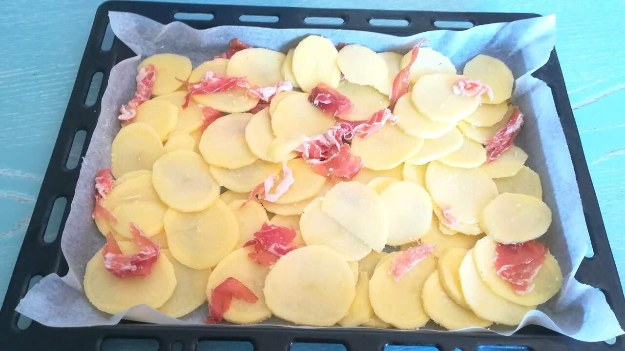 Chips di patate al forno con speck 2