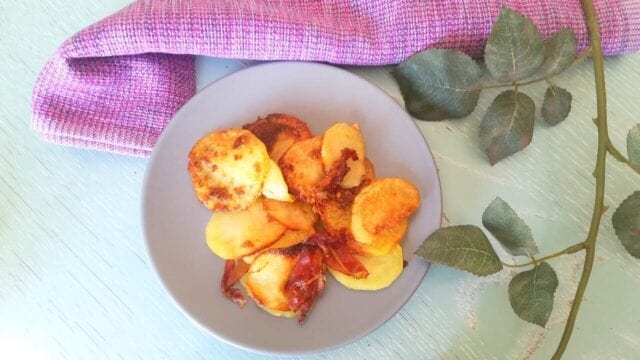 Chips di patate al forno con speck