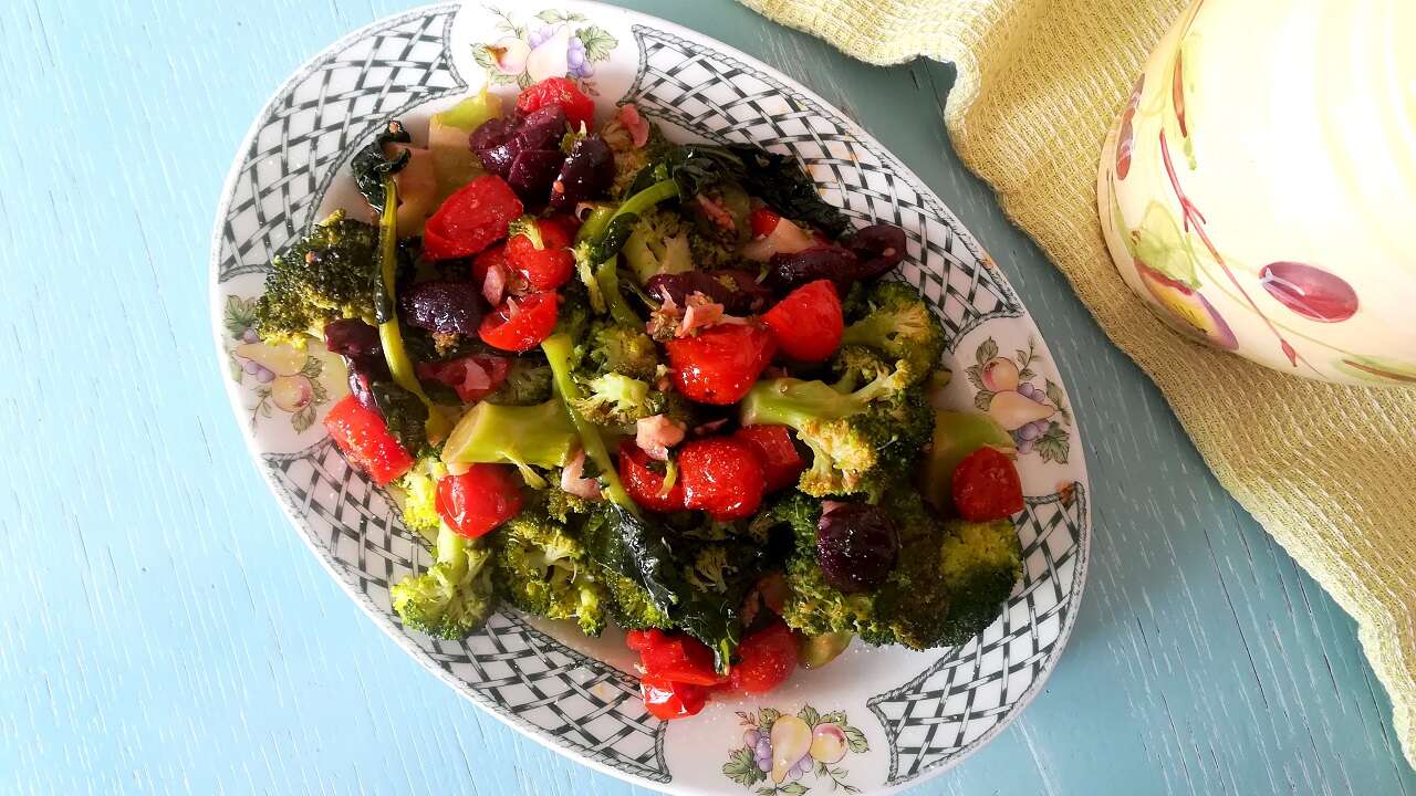 Broccoli con olive e pomodorini Bimby 3