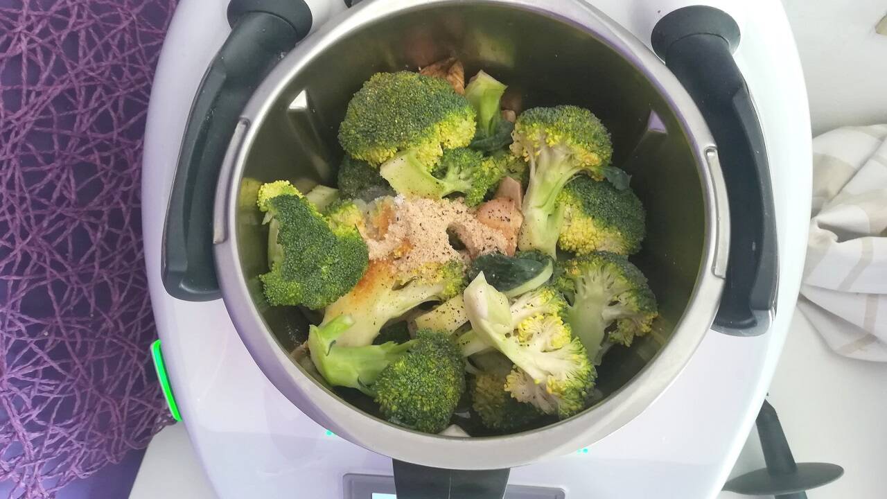 Vellutata di Broccoli e patate Bimby 1