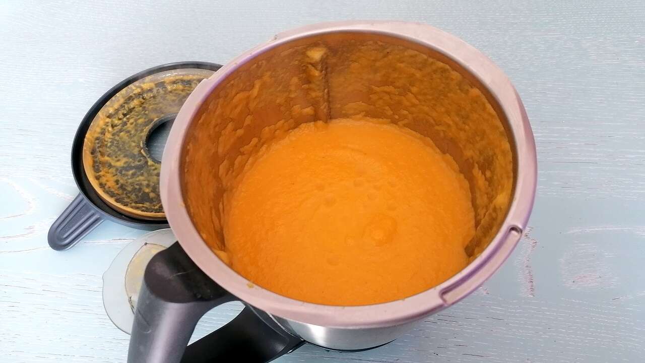 Vellutata detox di carote e finocchi 2