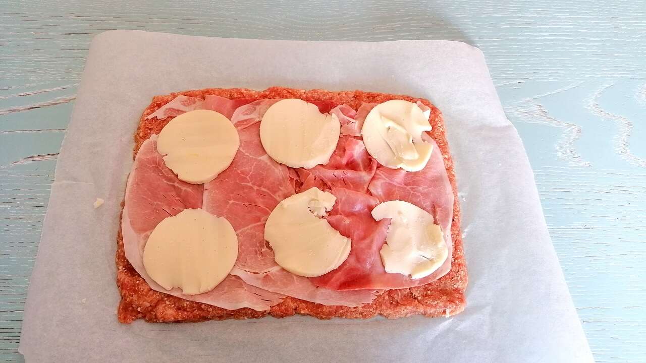 Tramezzini di carne prosciutto e formaggio 2