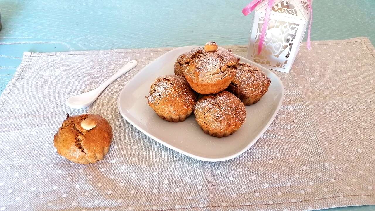 Muffin alle mandorle vegani e integrali 5