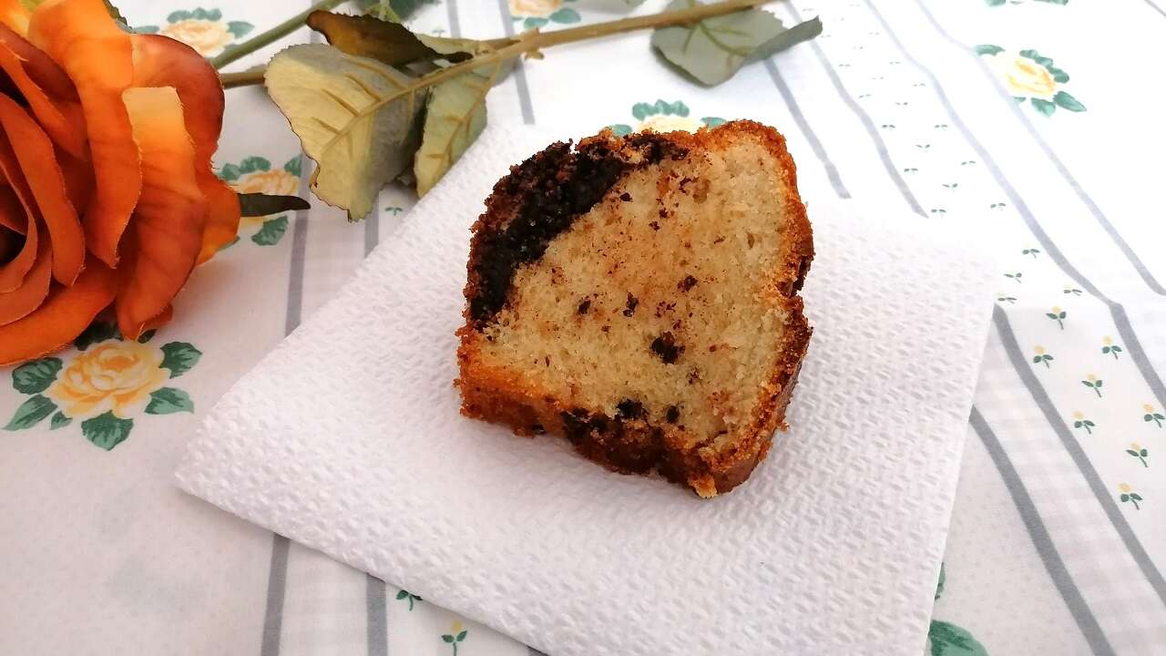 Ciambella allo yogurt variegata al cioccolato 5