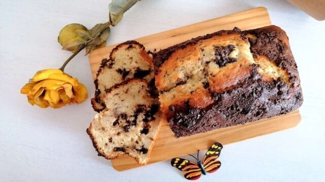 Plumcake allo yogurt variegato al cioccolato