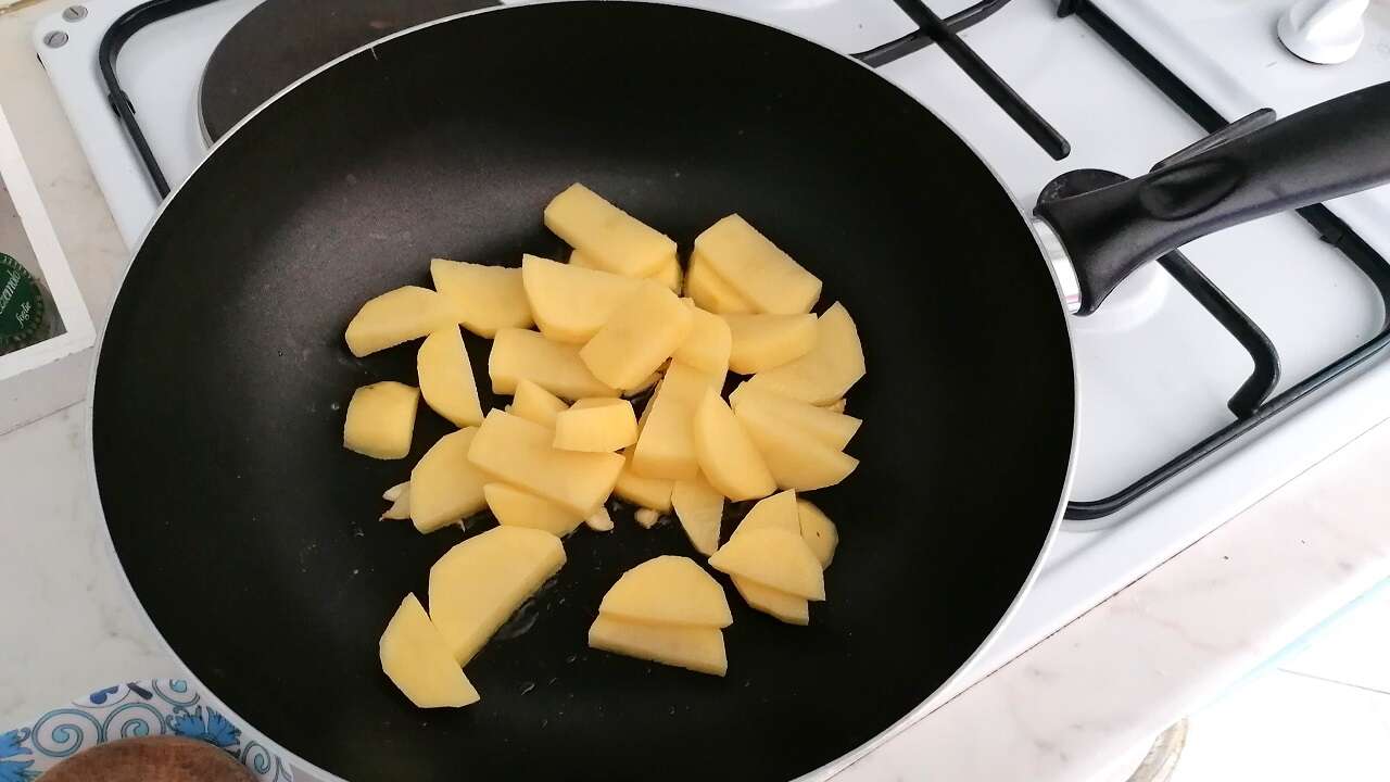 Carciofi e patate in padella 1