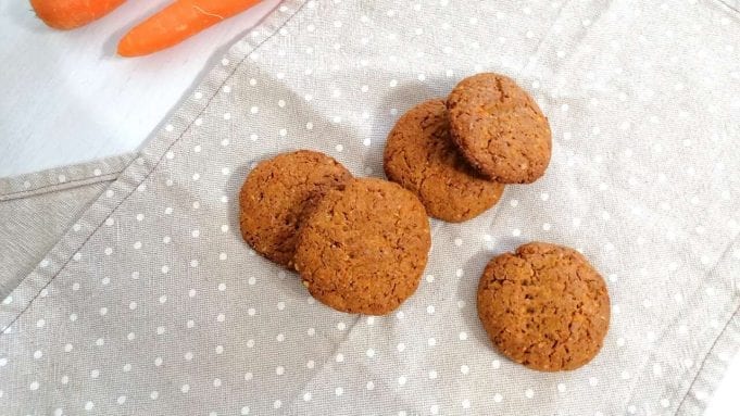 Biscotti integrali alla carota Bimby