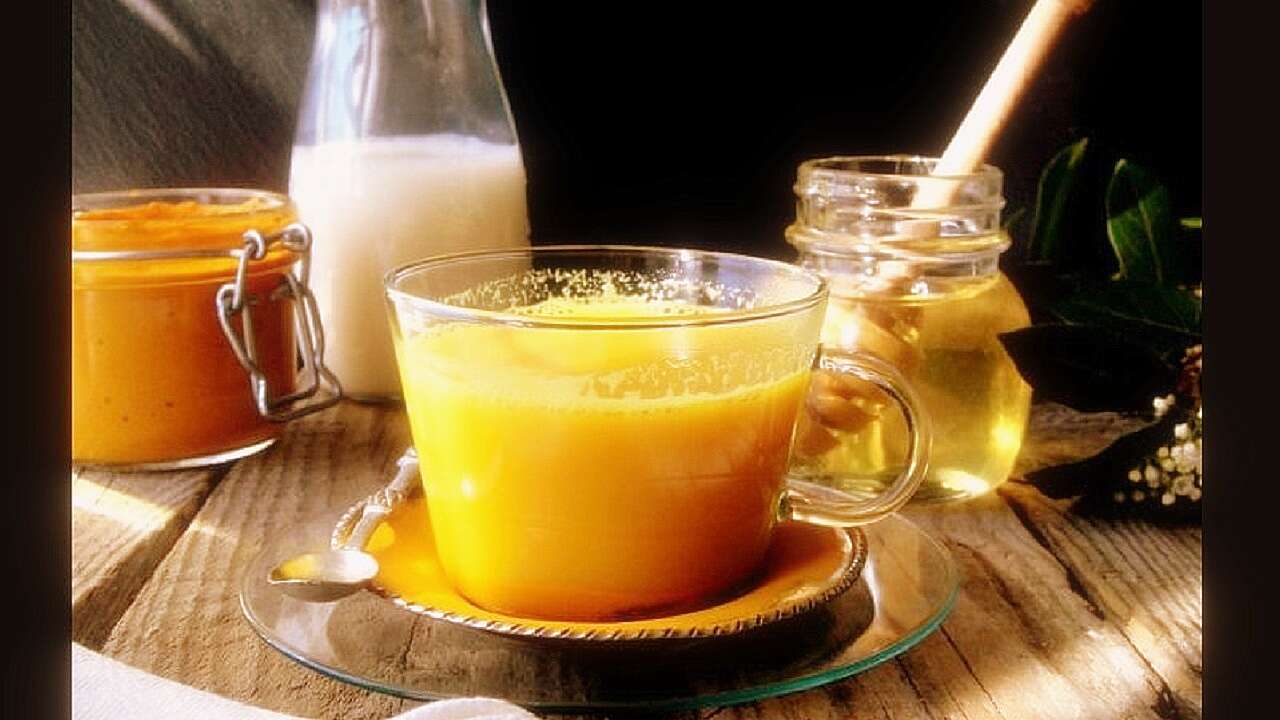 Golden Milk, come fare e a cosa serve il latte d’oro
