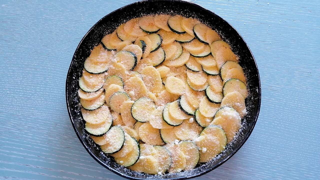 Girandola di patate e zucchine al forno 2