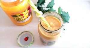 Smoothie alla pesca senza zucchero, anche con Bimby Smoothie alla pesca