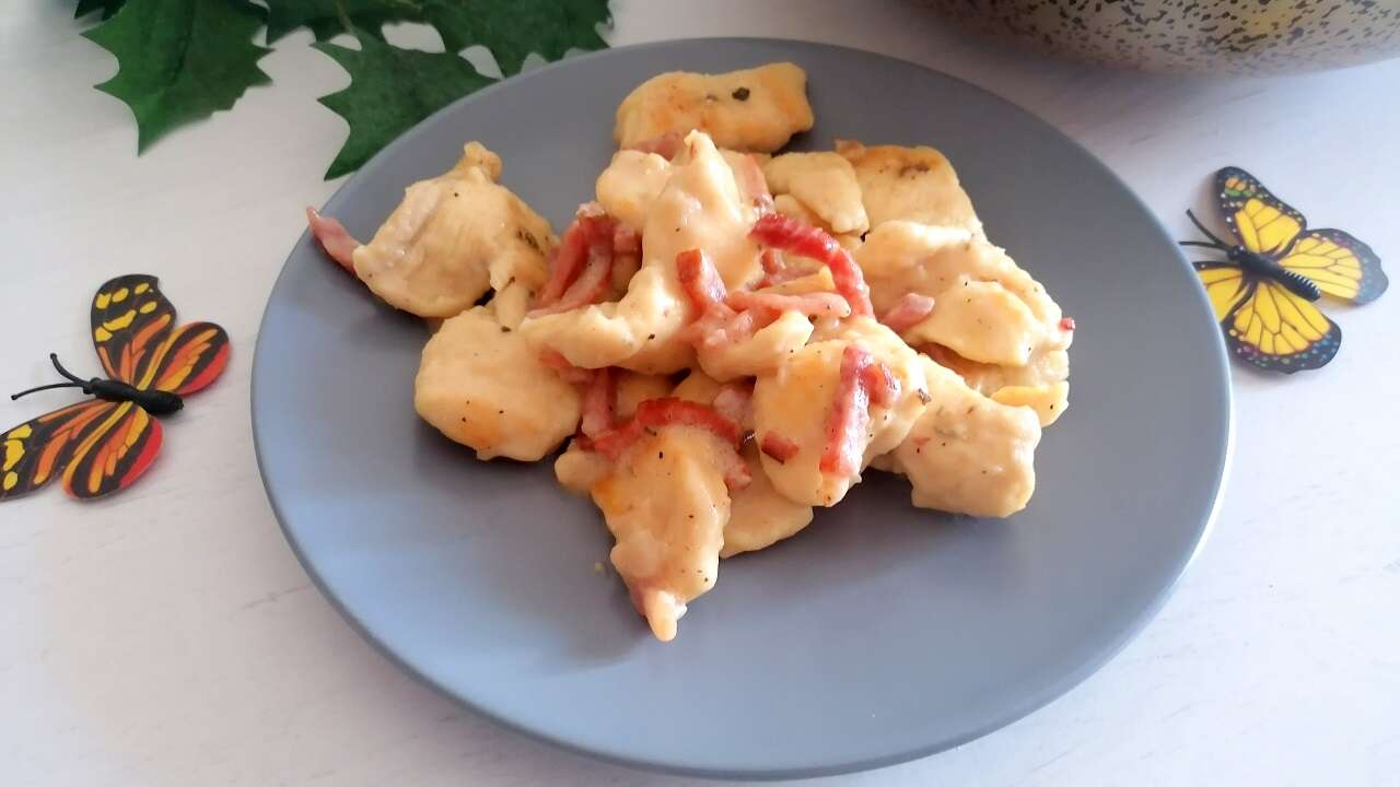 Straccetti cremosi di pollo allo speck 5