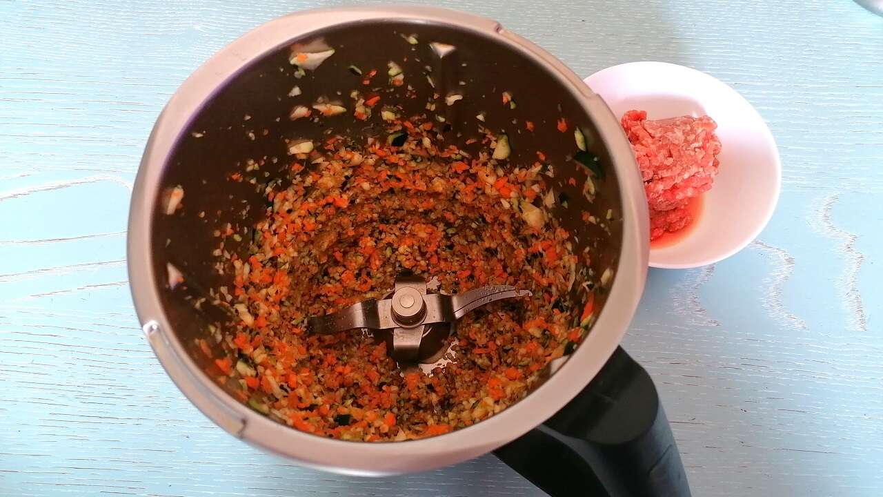 Sformato di macinato, carote e zucchine al forno Bimby 1