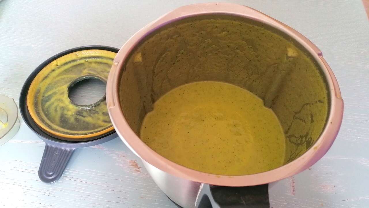 Crema vellutata di broccoli e zucchine Bimby: detox 2