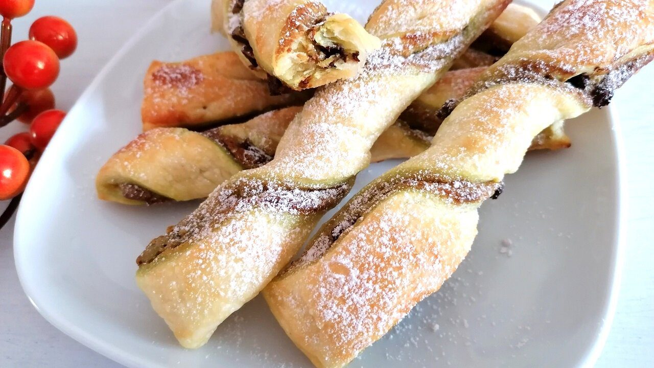 Treccine di sfoglia al pistacchio e cioccolato 5