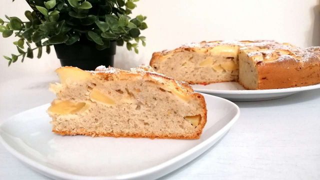 Torta di mele e yogurt, con e senza Bimby