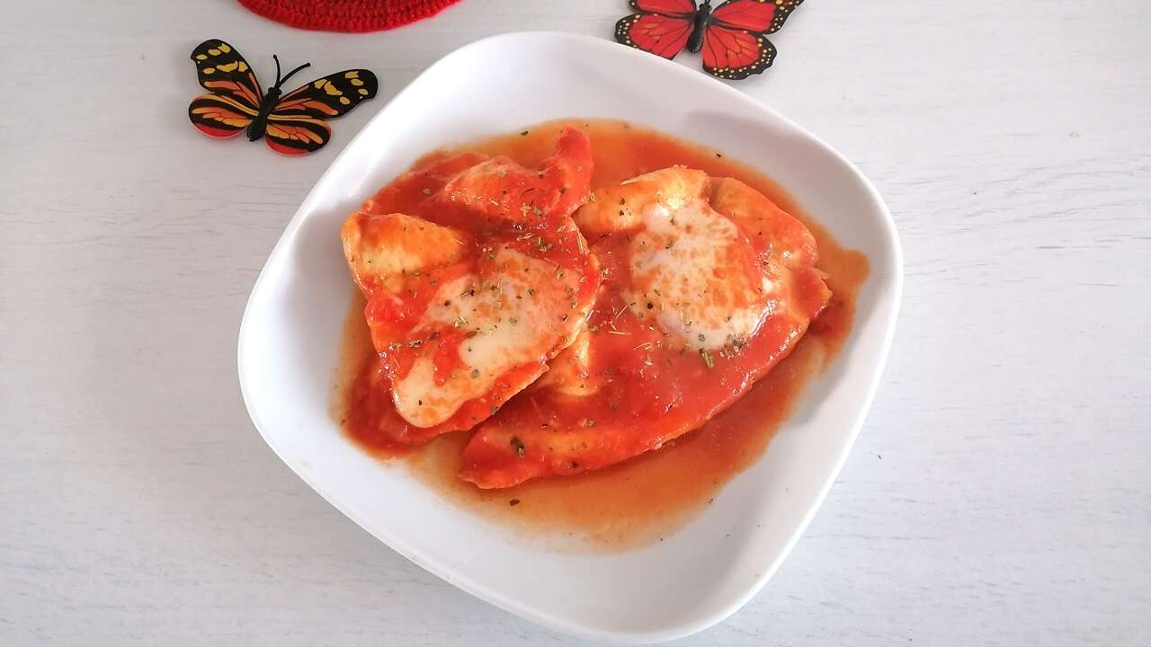 Petto di pollo al sugo di pomodoro, in padella 2