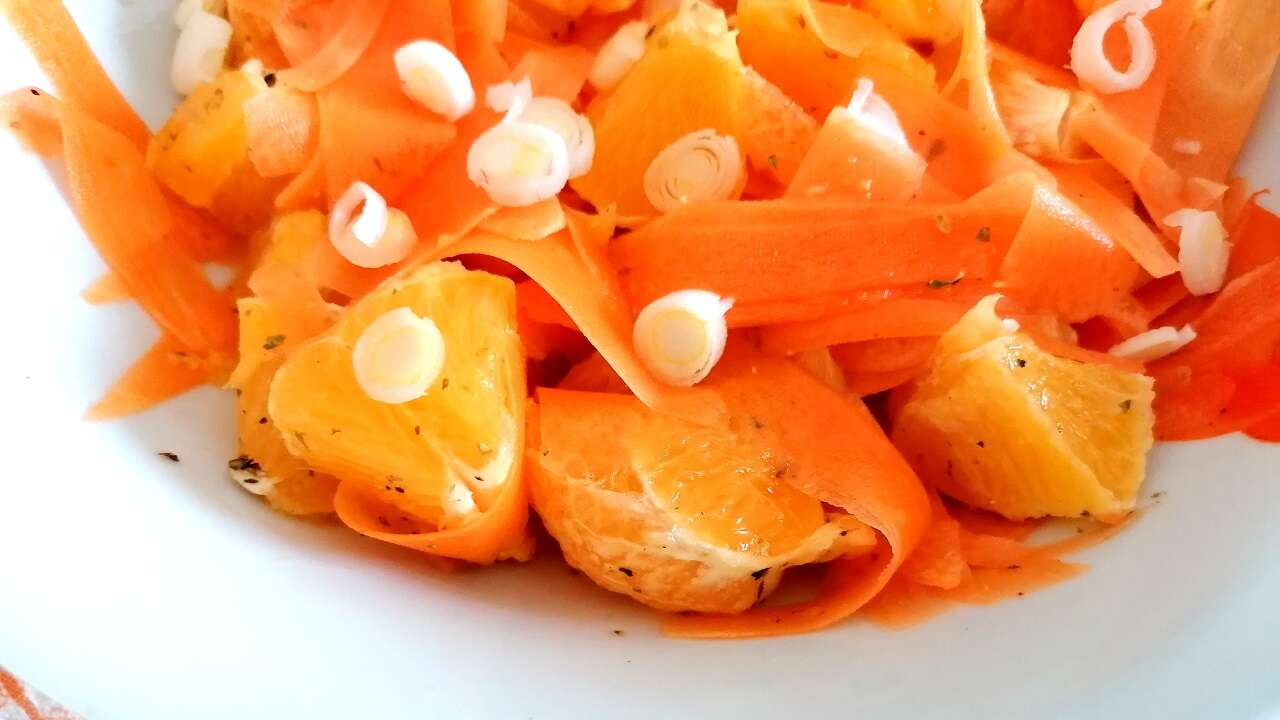 Insalata di carote e arance, con possibili varianti 4