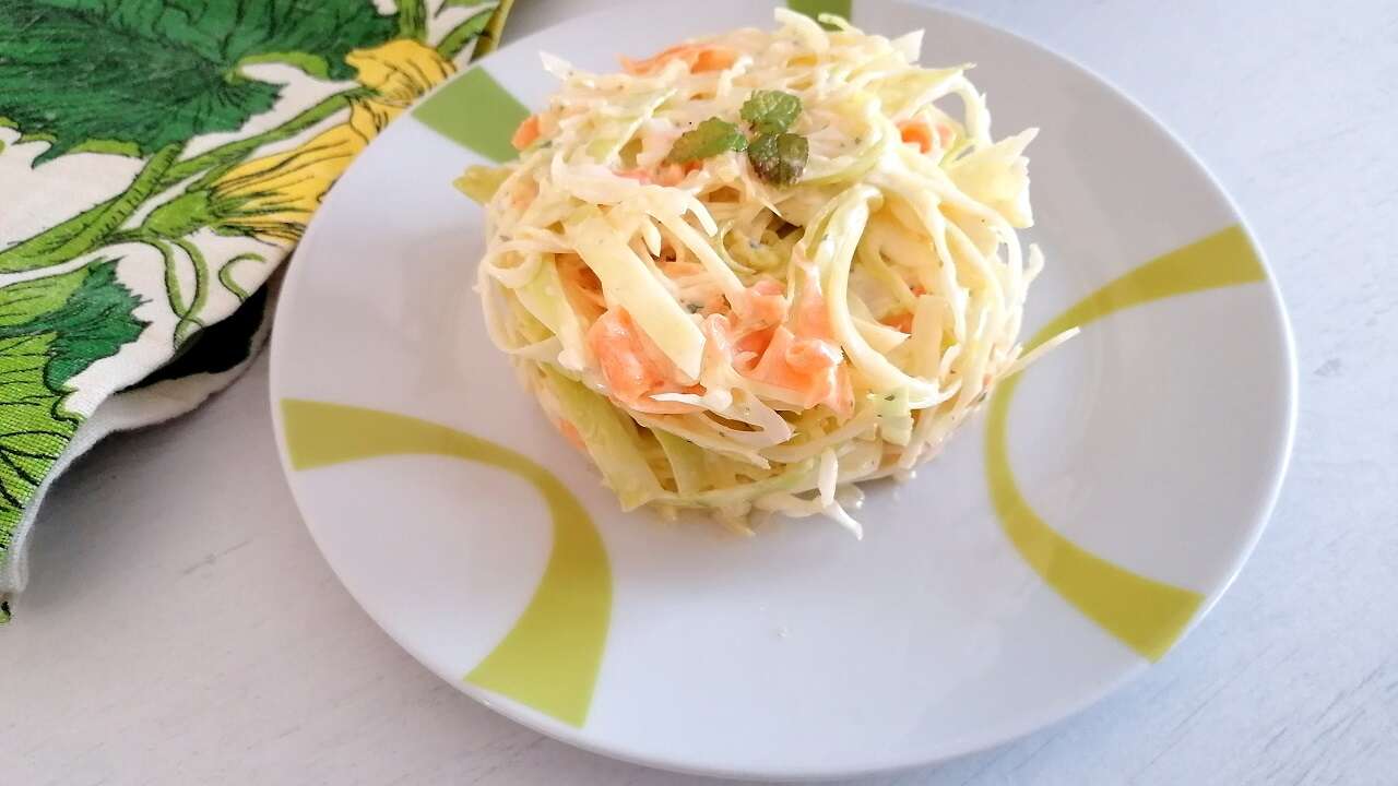 Insalata di cavolo e carote light (Coleslaw) 4