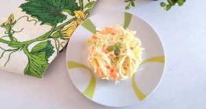 Insalata di cavolo e carote light (Coleslaw)