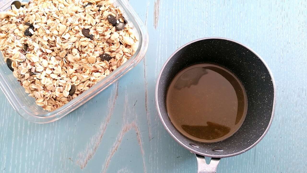 Granola alle mandorle fatta in casa: ricetta proteica 1