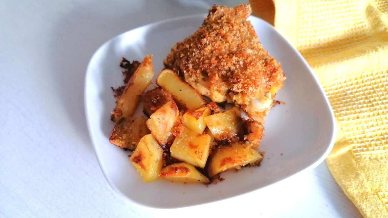 Pollo impanato al forno con patate, gustoso e facile 4