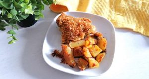 Pollo impanato al forno con patate, gustoso e facile