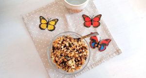 Granola alle mandorle fatta in casa: ricetta proteica