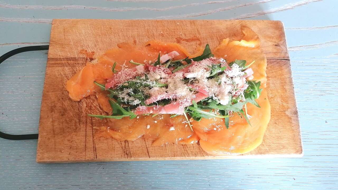 Involtini di pollo, con rucola, speck e parmigiano 1