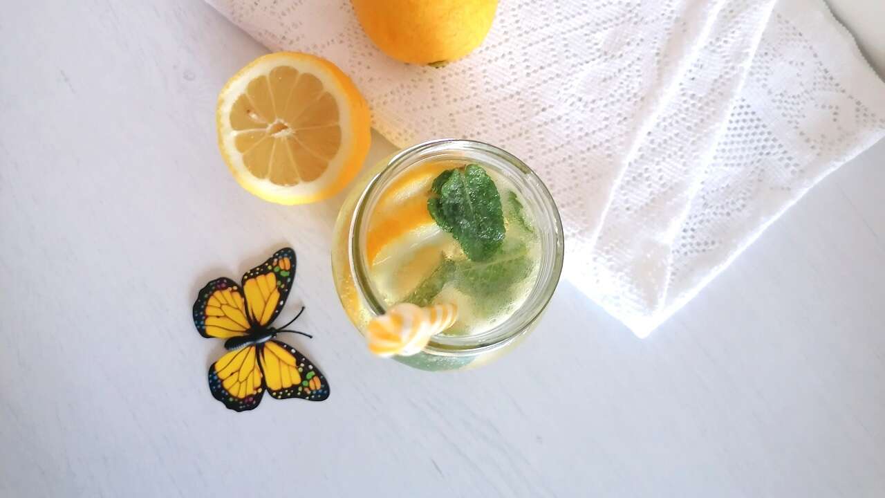 Limonata alla menta fatta in casa 3