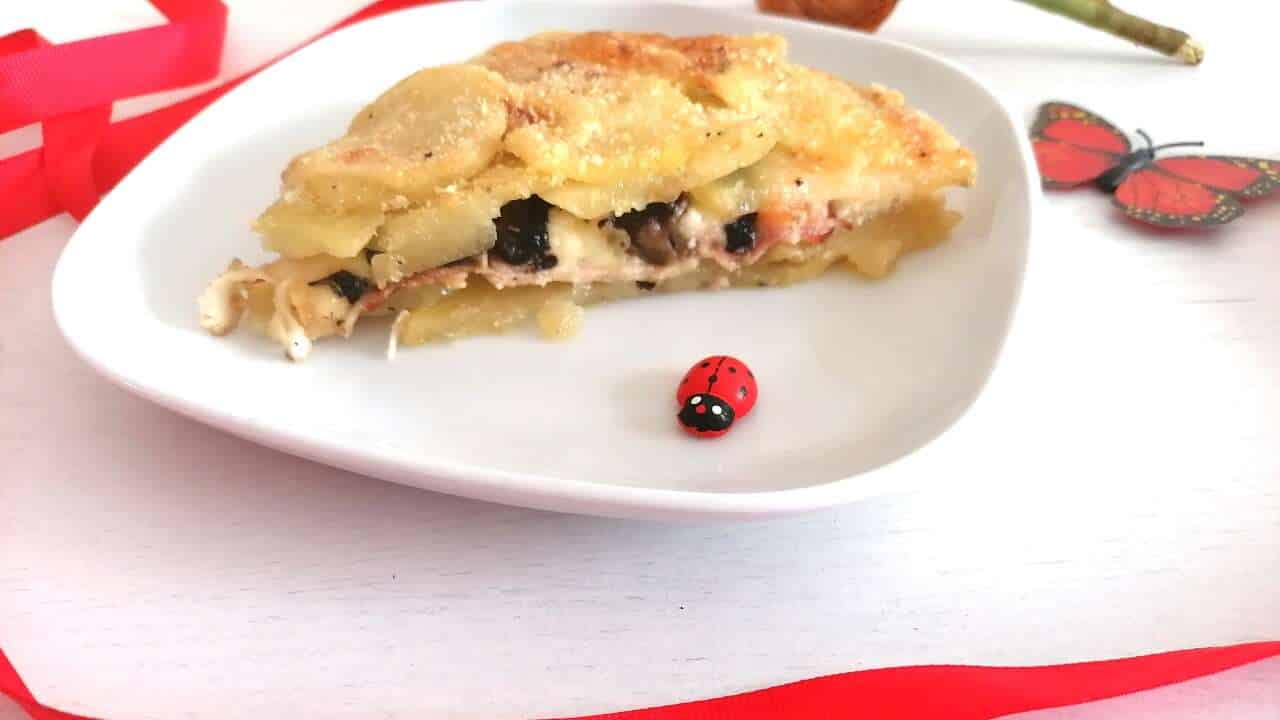 Torta di patate e funghi, con formaggio e prosciutto 5