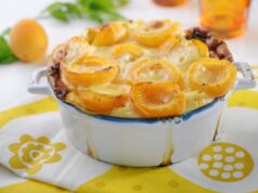 Clafoutis alle albicocche: la ricetta francese originale che conquista in 35 minuti (5 ingredienti, zero bilancia) Clafoutis alle albicocche