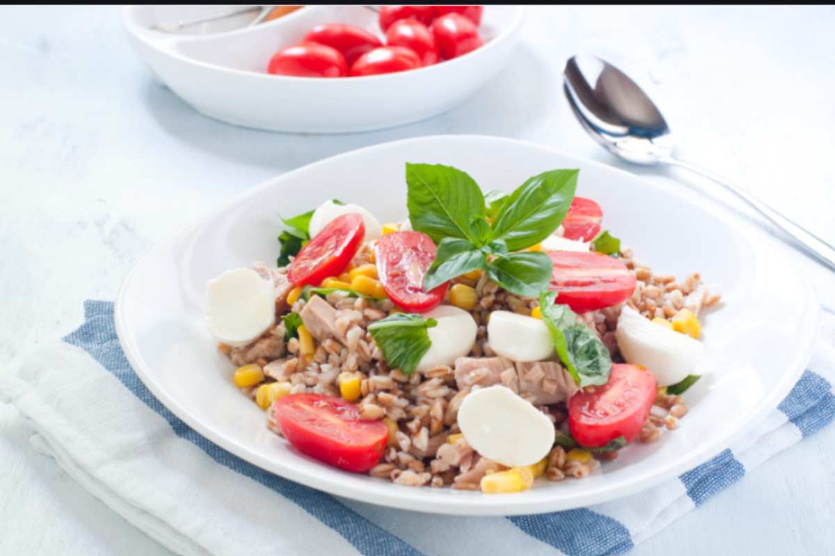 insalata-farro-fredda-30-7-2026-ilricettariodicris.it insalata di farro