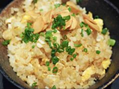 Insalata di riso alla giapponese: la ricetta fredda che spopola in spiaggia (pronta in 20 minuti) insalata di riso giapponese