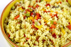 La pasta fredda che porto sempre in spiaggia: melanzane grigliate, menta e il segreto per non farla scuocere mai pasta fredda