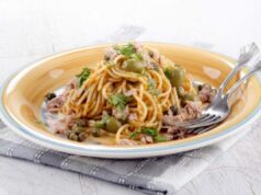 Pasta fredda tonno capperi olive limone: il trucco dell’acqua di cottura che nessuno ti dice per non farla seccare (12 minuti, 380 calorie) pasta fredda tonno capperi e olive
